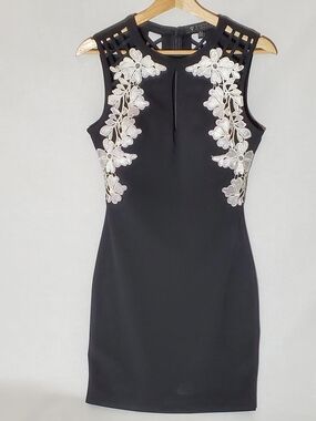 GUESS Black Sleeveless Sheath Dress White Floral Lace Appliqué Wedding Party 4